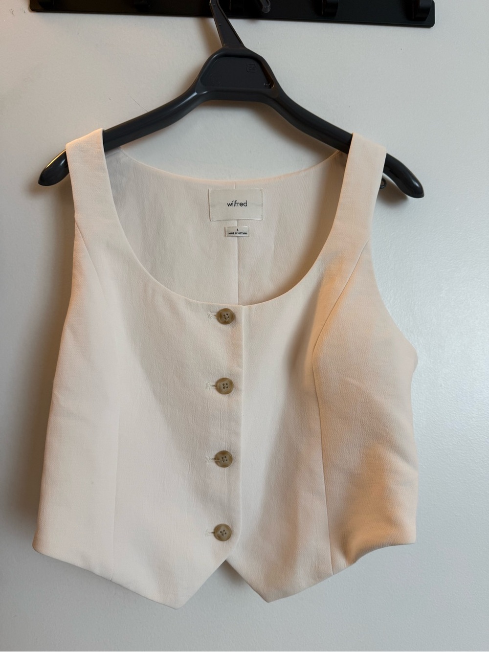 Wilfred Cream Button-Front Crop Vest